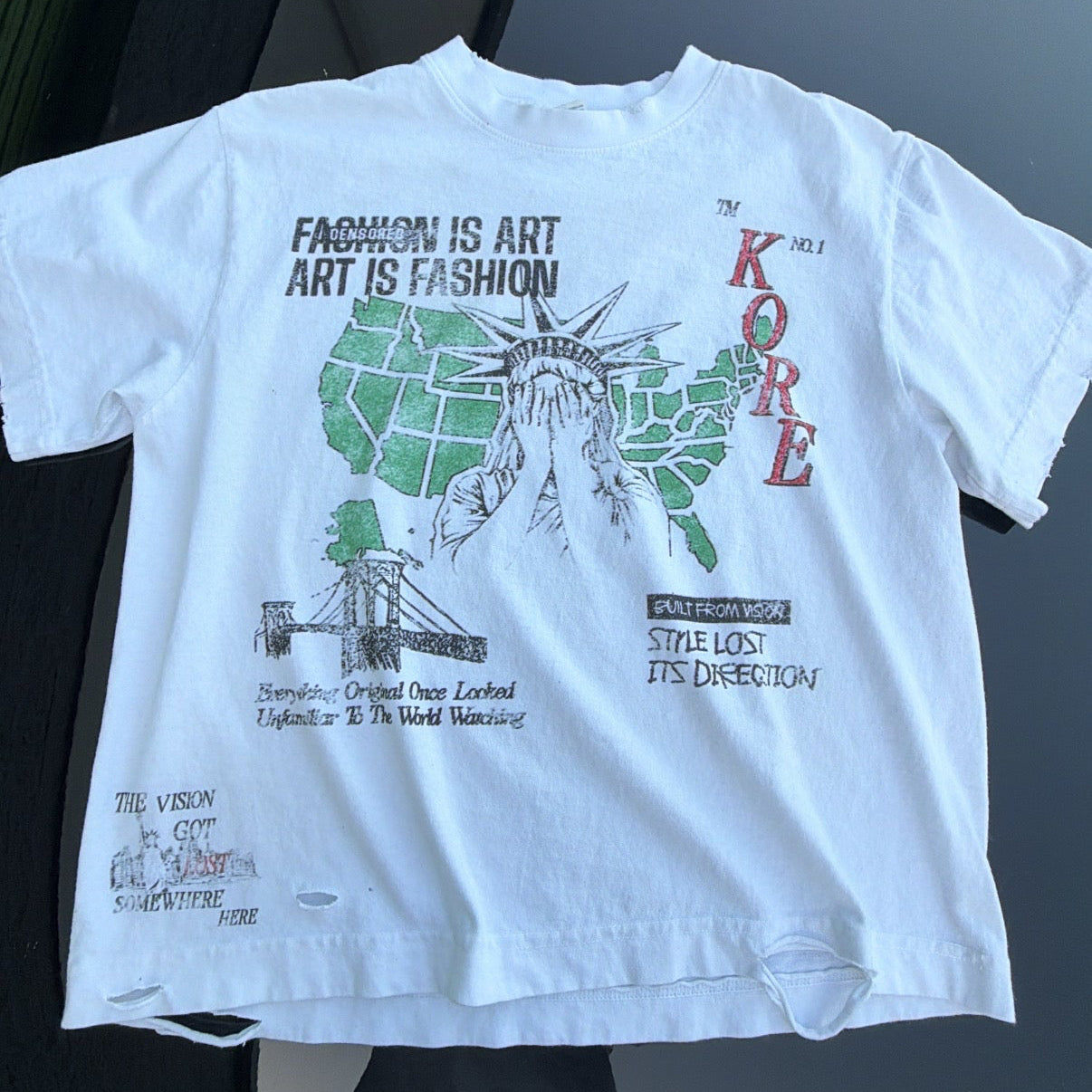 STYLE LOST ITS DIRECTION TEE